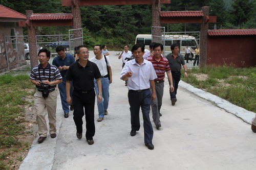 中国地质大学（武汉）校长王焰新赴大老岭调研考察